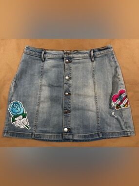 Juicy Couture Y2K Denim Mini Skirt Embroidered Patch Button Front Medium